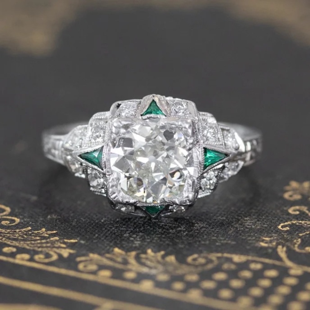 New Women’s Vintage 925 Silver Beautiful Diamond Ring